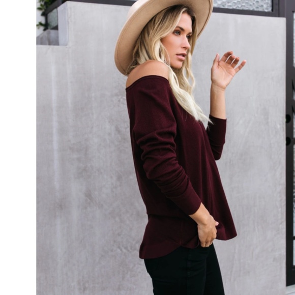 IDETTE Light Weight Knit Top - Picture 5 of 8